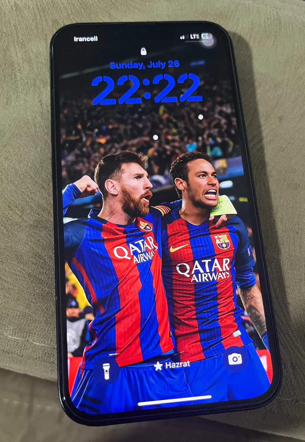 iPhone 13 normal|موبایل|ساری, |دیوار