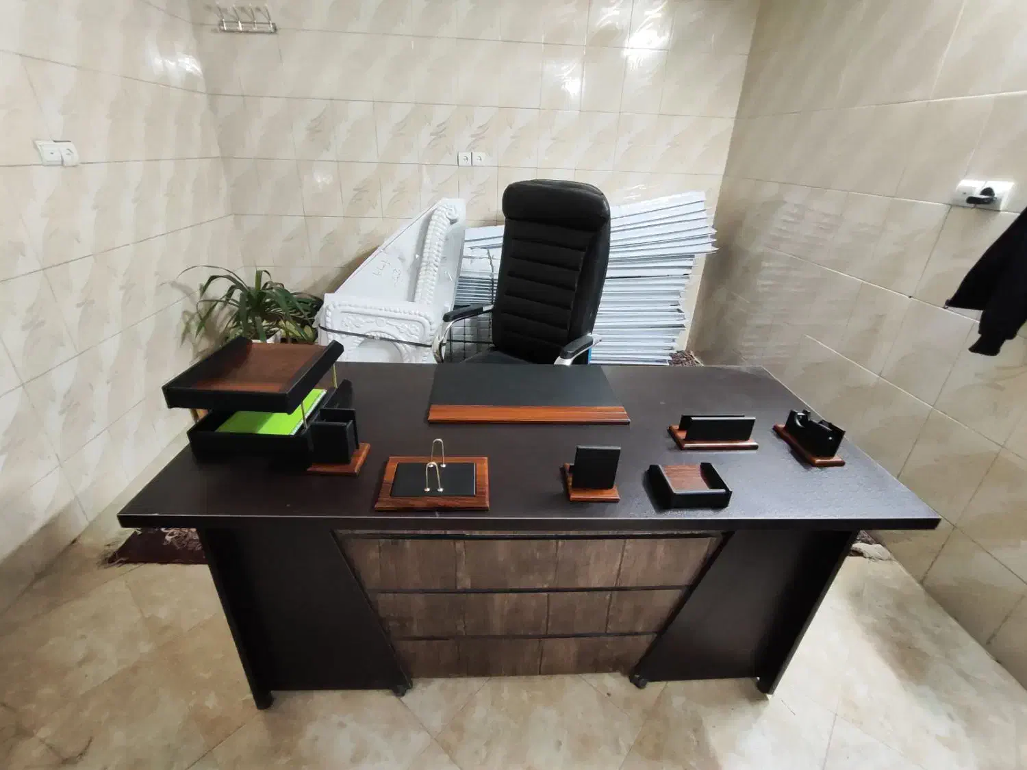 میز و صندلی|مبلمان اداری|شیراز, شهرک مهرگان|دیوار