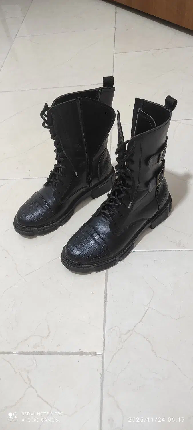 بوت نو|کیف، کفش، کمربند|گلبهار, شهر جدید گلبهار|دیوار