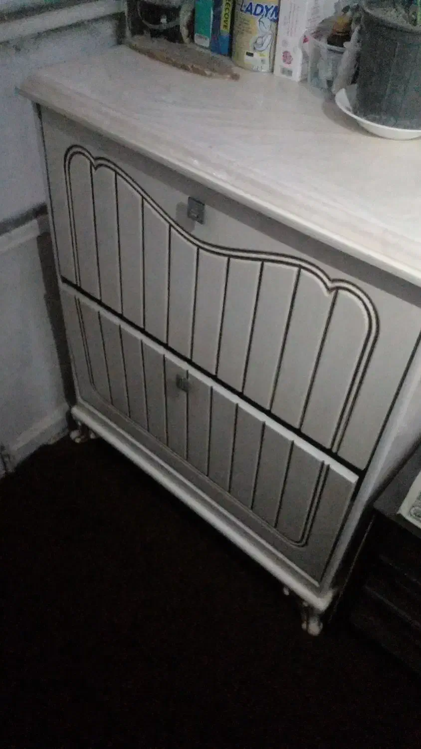 جاکفشی|جاکفشی، کمد، دراور|نیشابور, گنبد سبز|دیوار