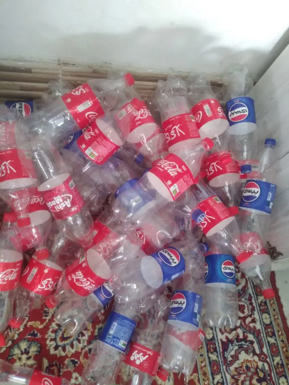 بطری|ظروف نگهدارنده، پلاستیکی، یک‌بارمصرف|یاسوج, |دیوار