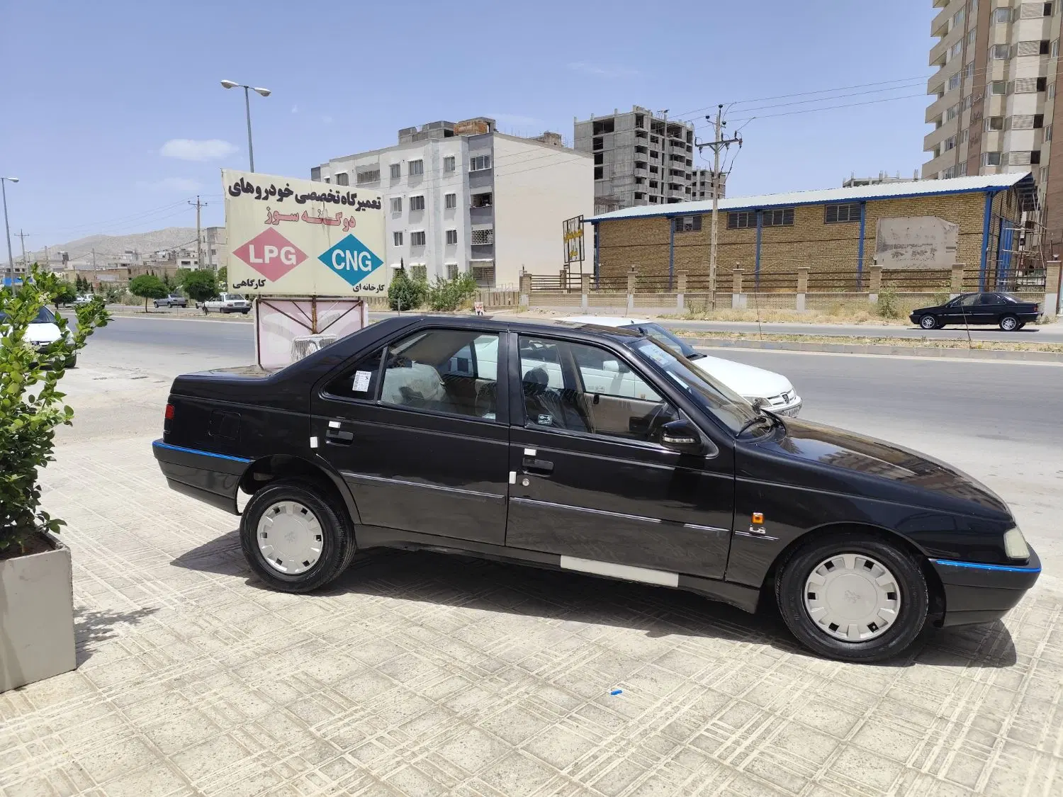 405 مشکی|خودرو سواری و وانت|شیراز, شهرک گلستان|دیوار