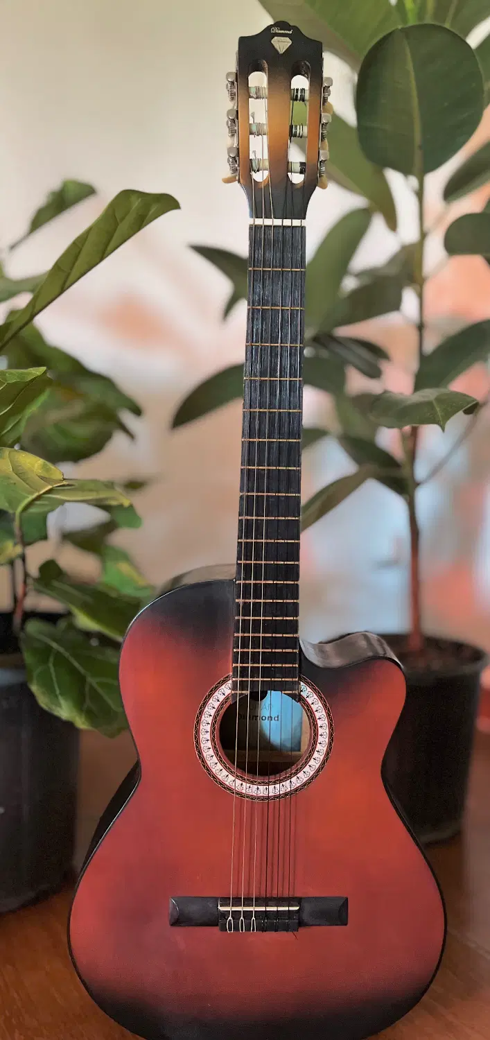 Diamond guitar|گیتار، بیس، امپلیفایر|رشت, کوی مهر|دیوار