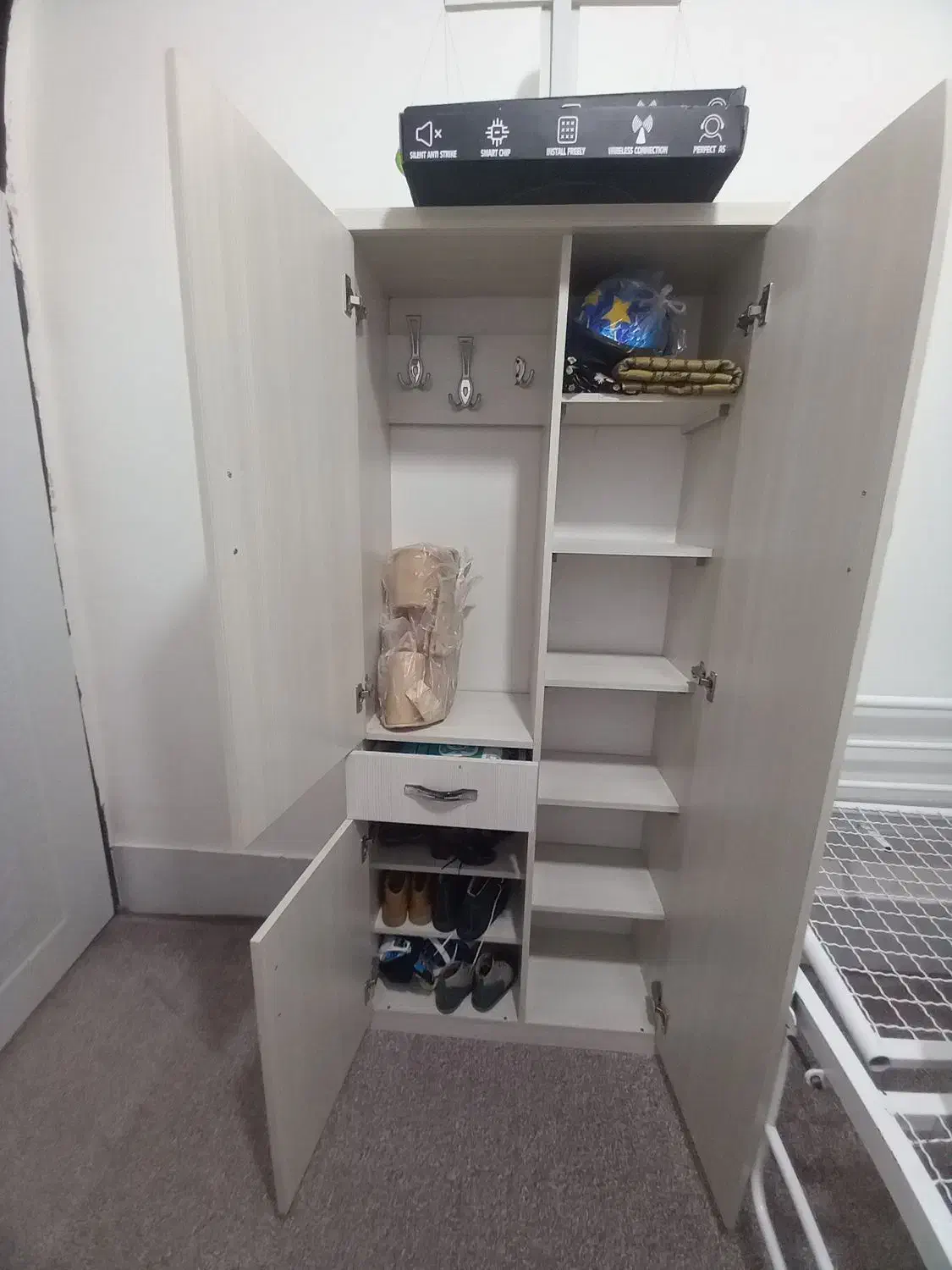 کمدلباسی|جاکفشی، کمد، دراور|آبپخش, |دیوار