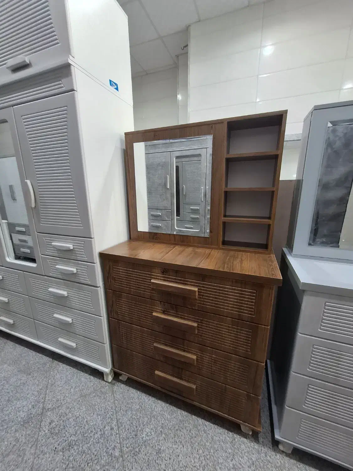 دراور|جاکفشی، کمد، دراور|ساوه, |دیوار