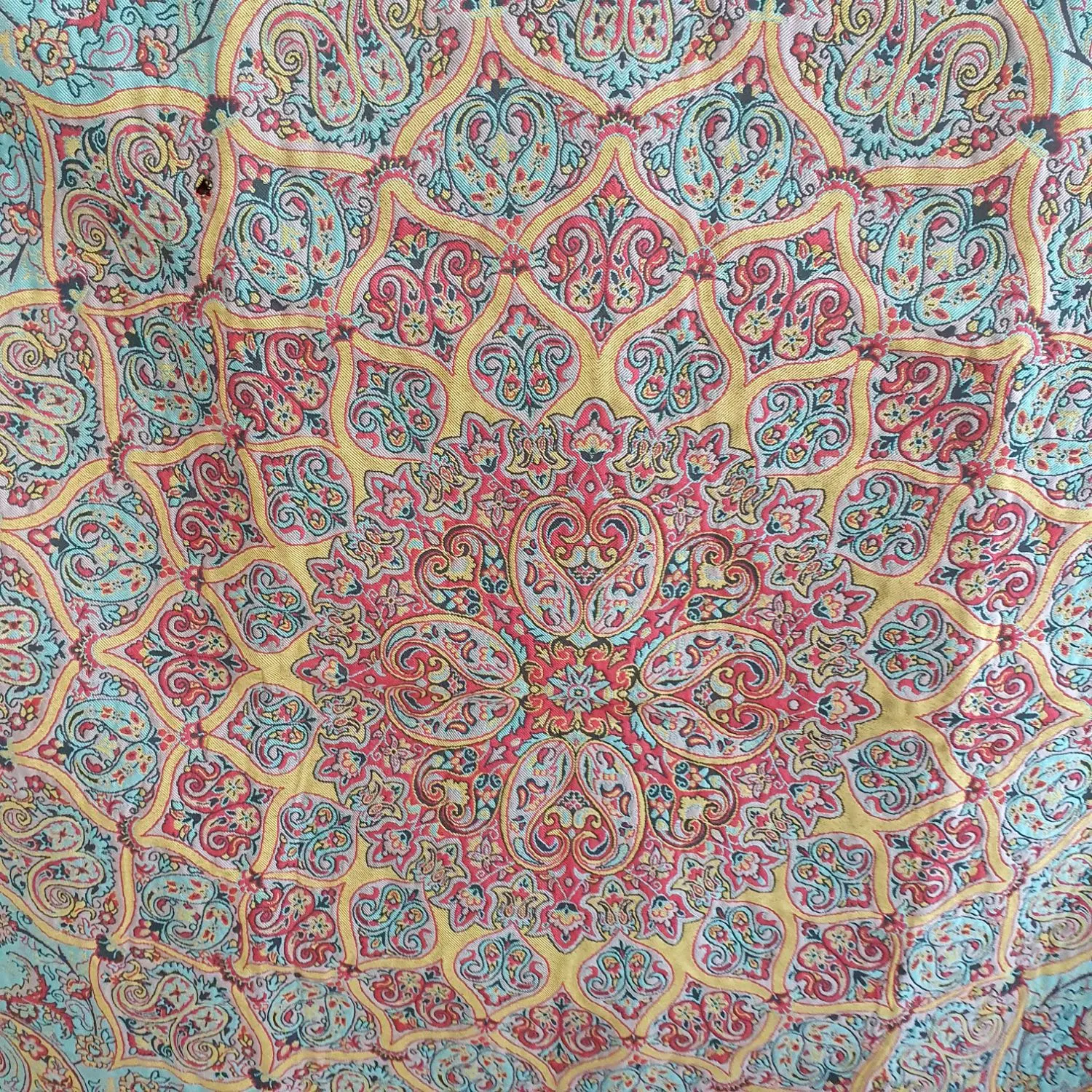 رومیزی|پرده، رانر، رومیزی|تهران, بوستان چیتگر|دیوار