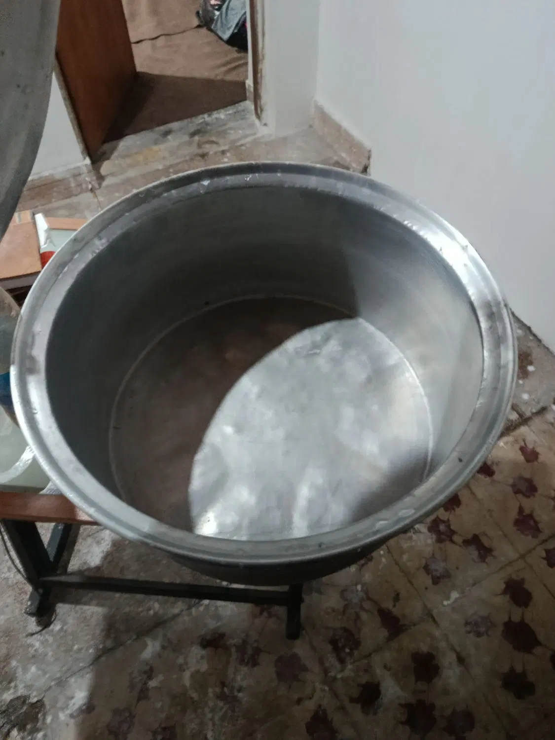 دیگ|ظروف پخت‌وپز|رشت, بیجارپس|دیوار