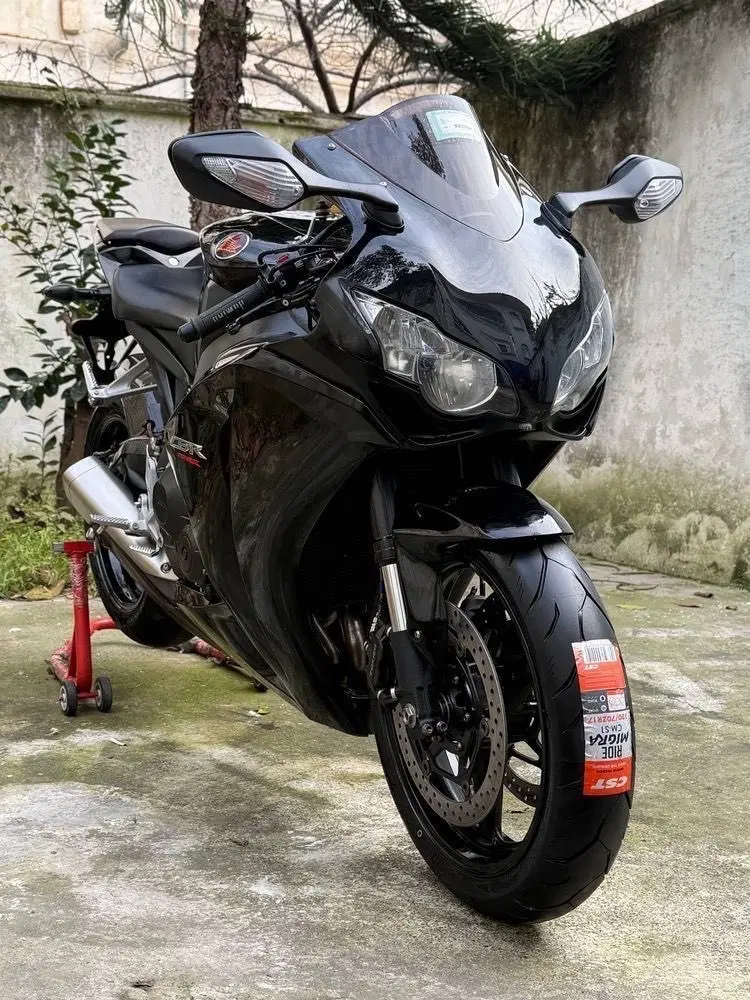 cbr1000|موتورسیکلت|تهران, هلال احمر|دیوار