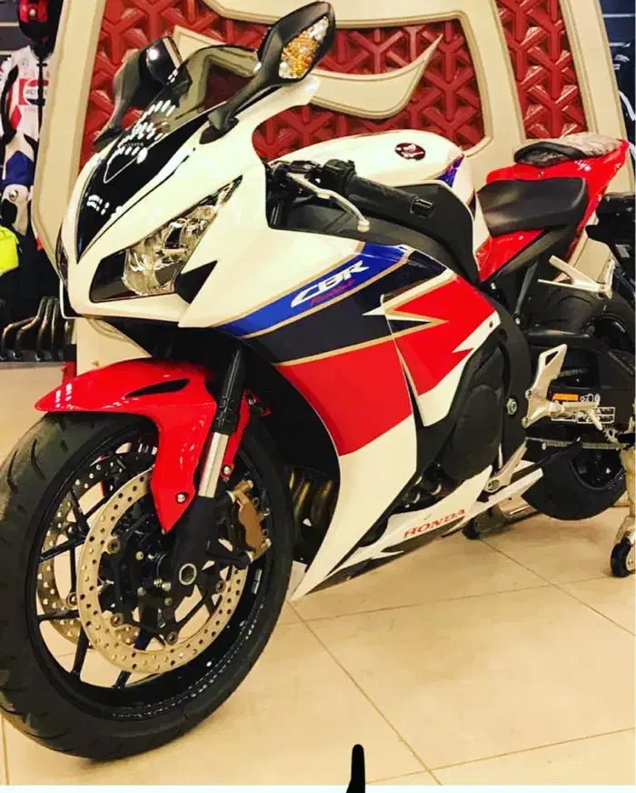 Cbr1000.hrc|موتورسیکلت|تهران, سنگلج (شاپور)|دیوار