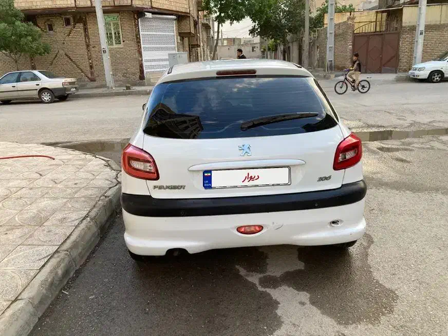 206|خودرو سواری و وانت|کرمانشاه, |دیوار