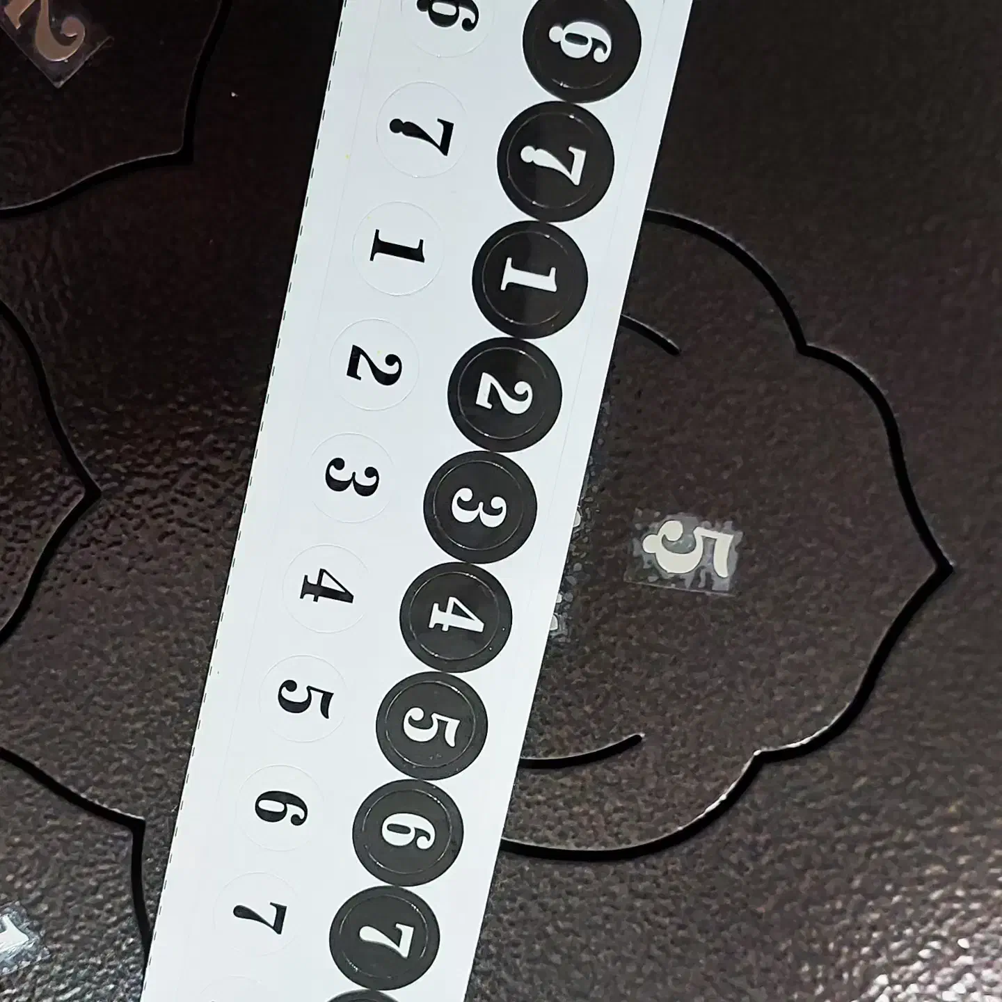 تانگدرام|درام و پرکاشن|کیش, |دیوار