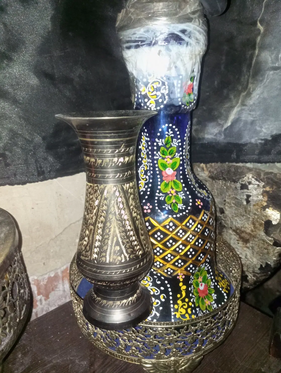 گلدان|کلکسیون اشیاء عتیقه|شهر ری, فیروزآبادی|دیوار