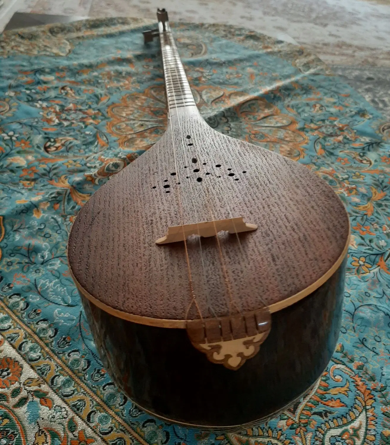 سه تار|سازهای سنتی|اصفهان, دشتستان|دیوار