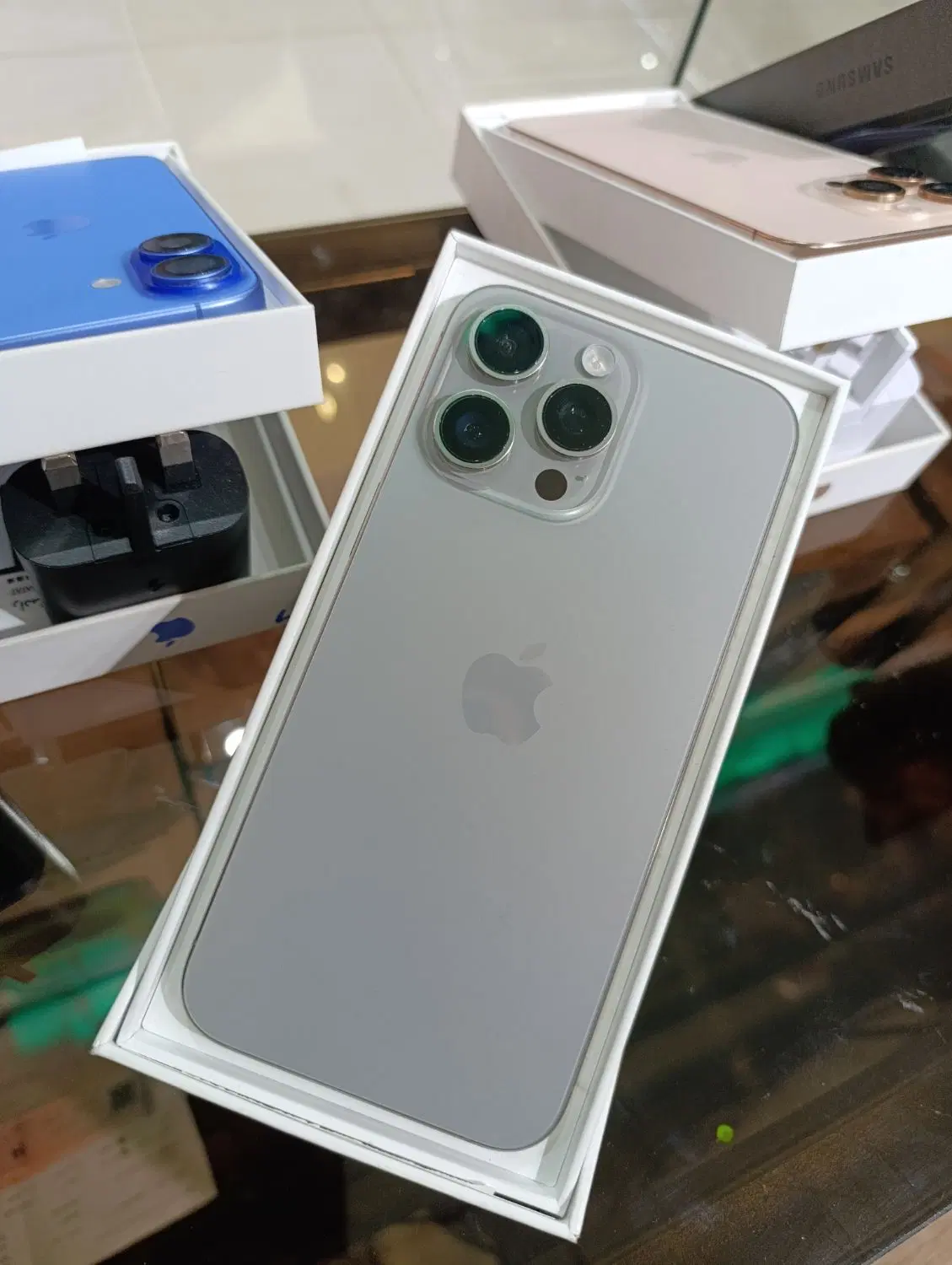 iPhone 15 pro max . zaa256 . batt 89|موبایل|اصفهان, گلزار|دیوار