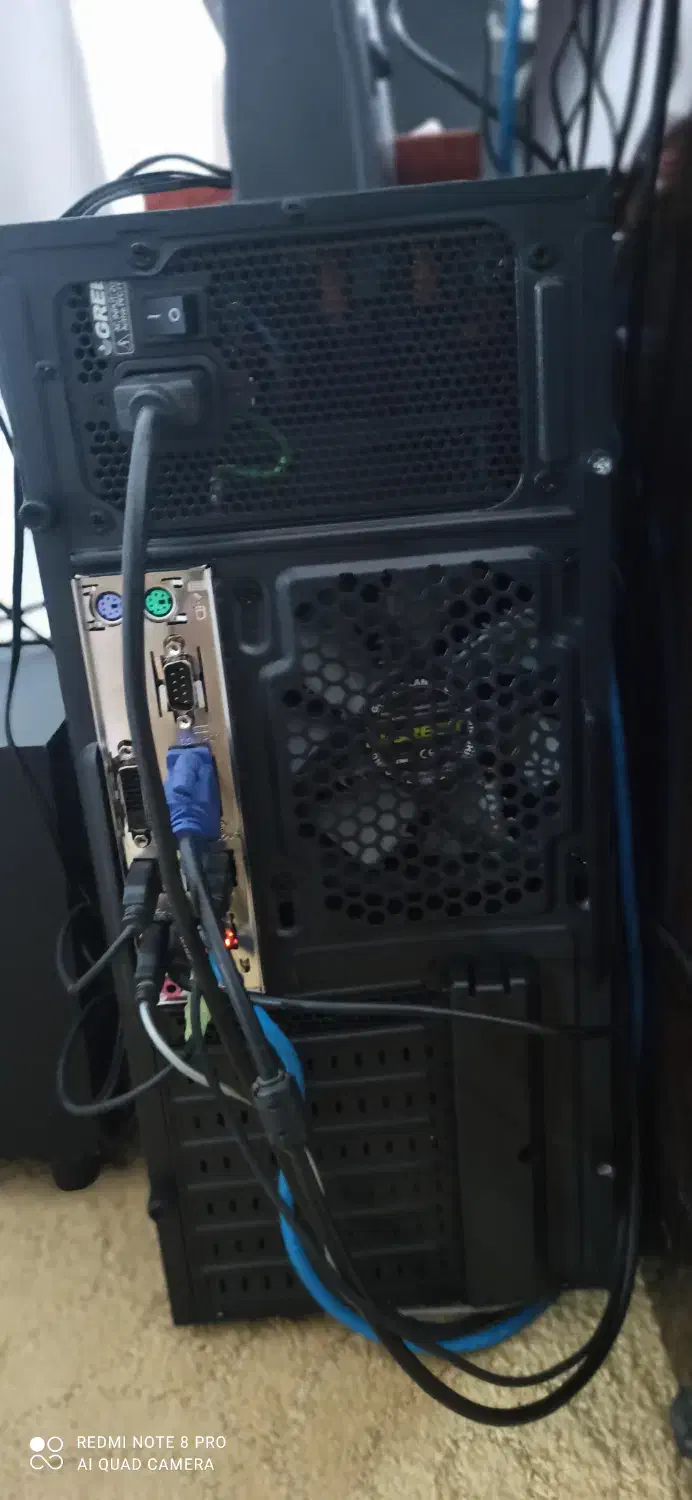 کامپیوتر|رایانه رومیزی|بانه, |دیوار