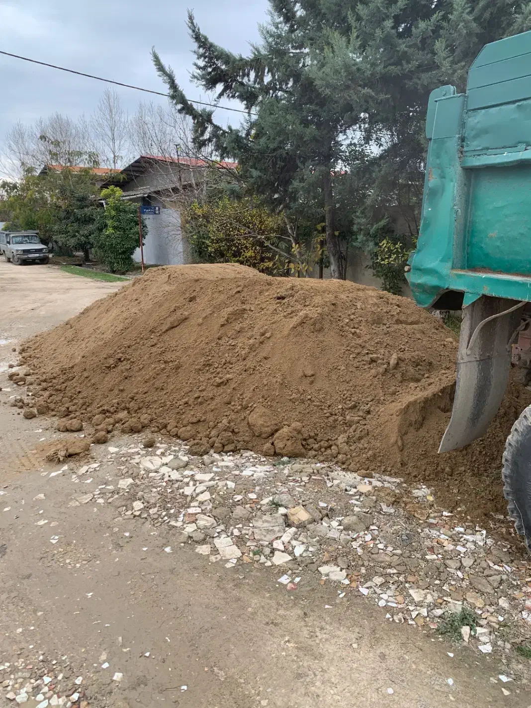 له رودخونه ای وخاک مخصوص باغ ونهال وگلخانه|خدمات باغبانی و درختکاری|ساری, |دیوار