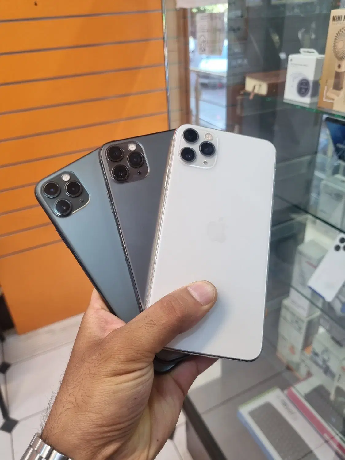 11max & 11pro 256|موبایل|اصفهان, احمدآباد|دیوار