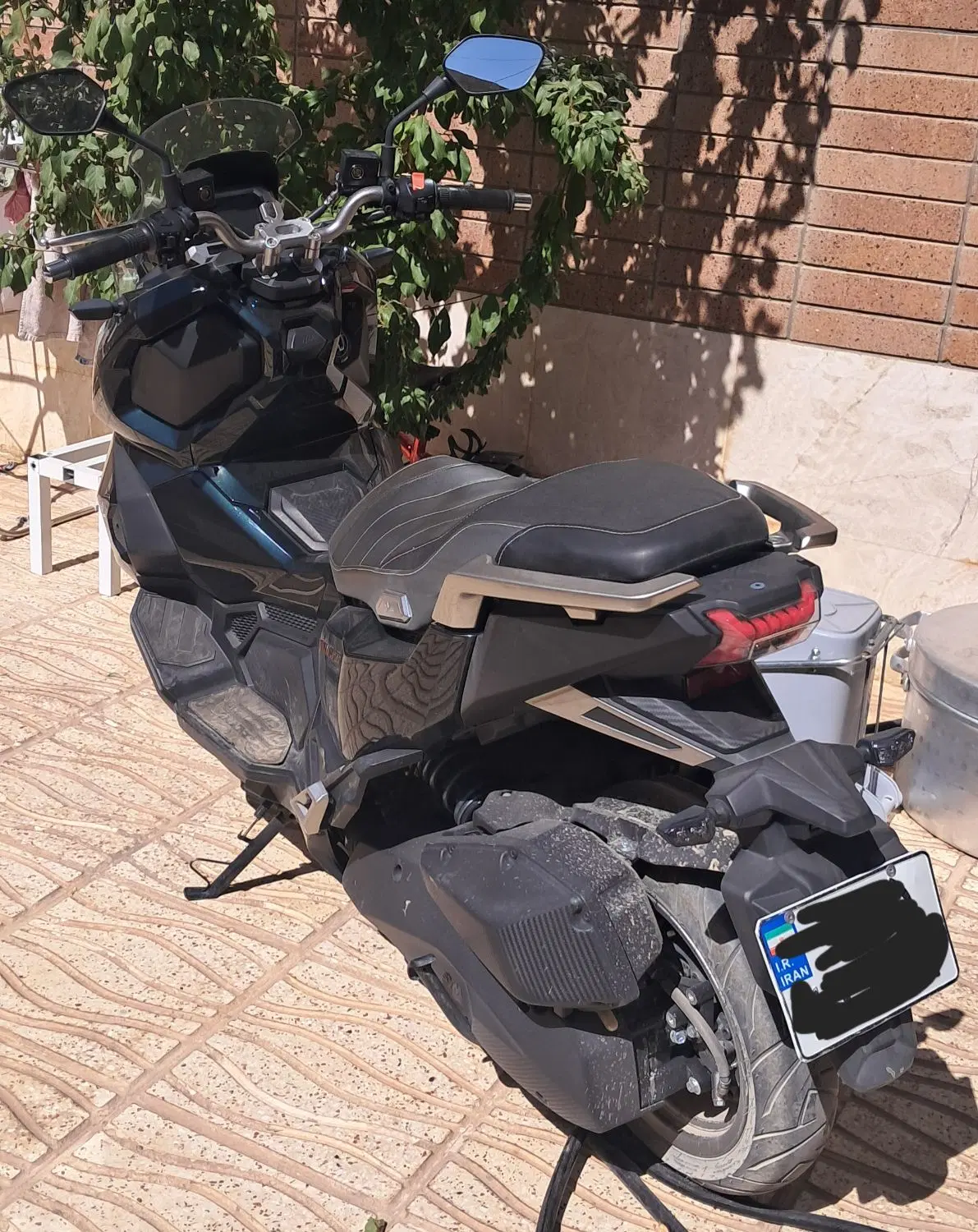sym galaxy adv 175|موتورسیکلت|اصفهان, باغ نگاره|دیوار