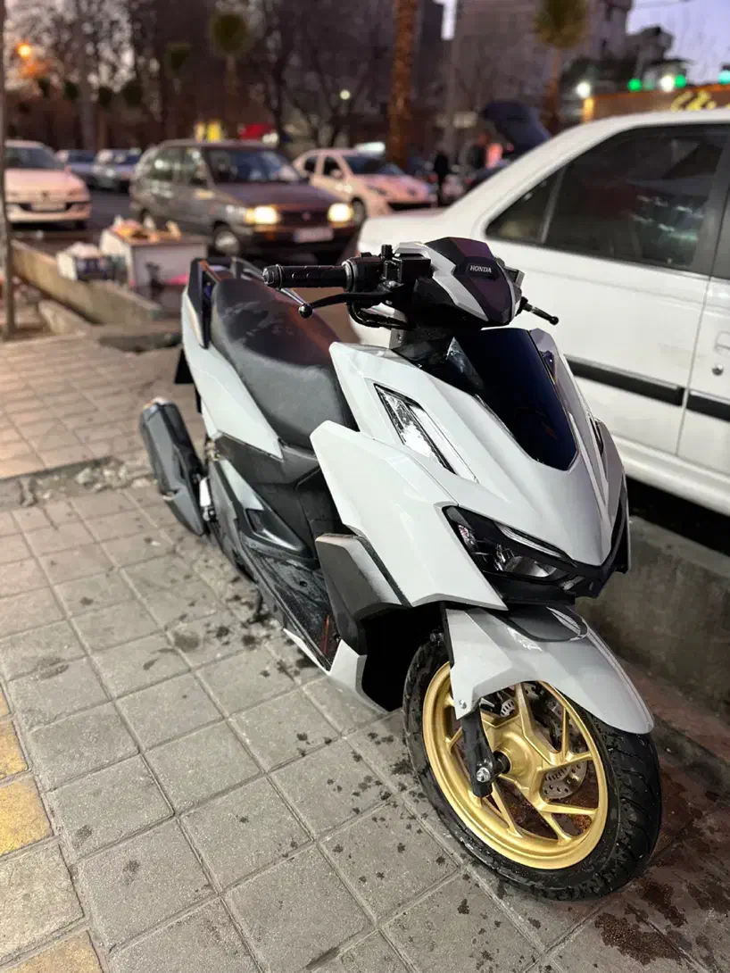 کلیک ۱۶۰مدل۱۴۰۳|موتورسیکلت|تهران, بریانک|دیوار