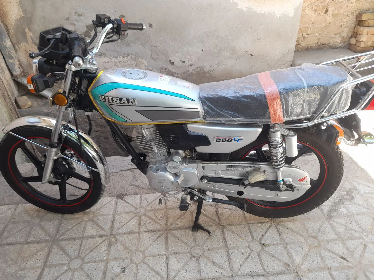 هندا ۲۰۰|موتورسیکلت|تربت‌حیدریه, فرمانداری|دیوار