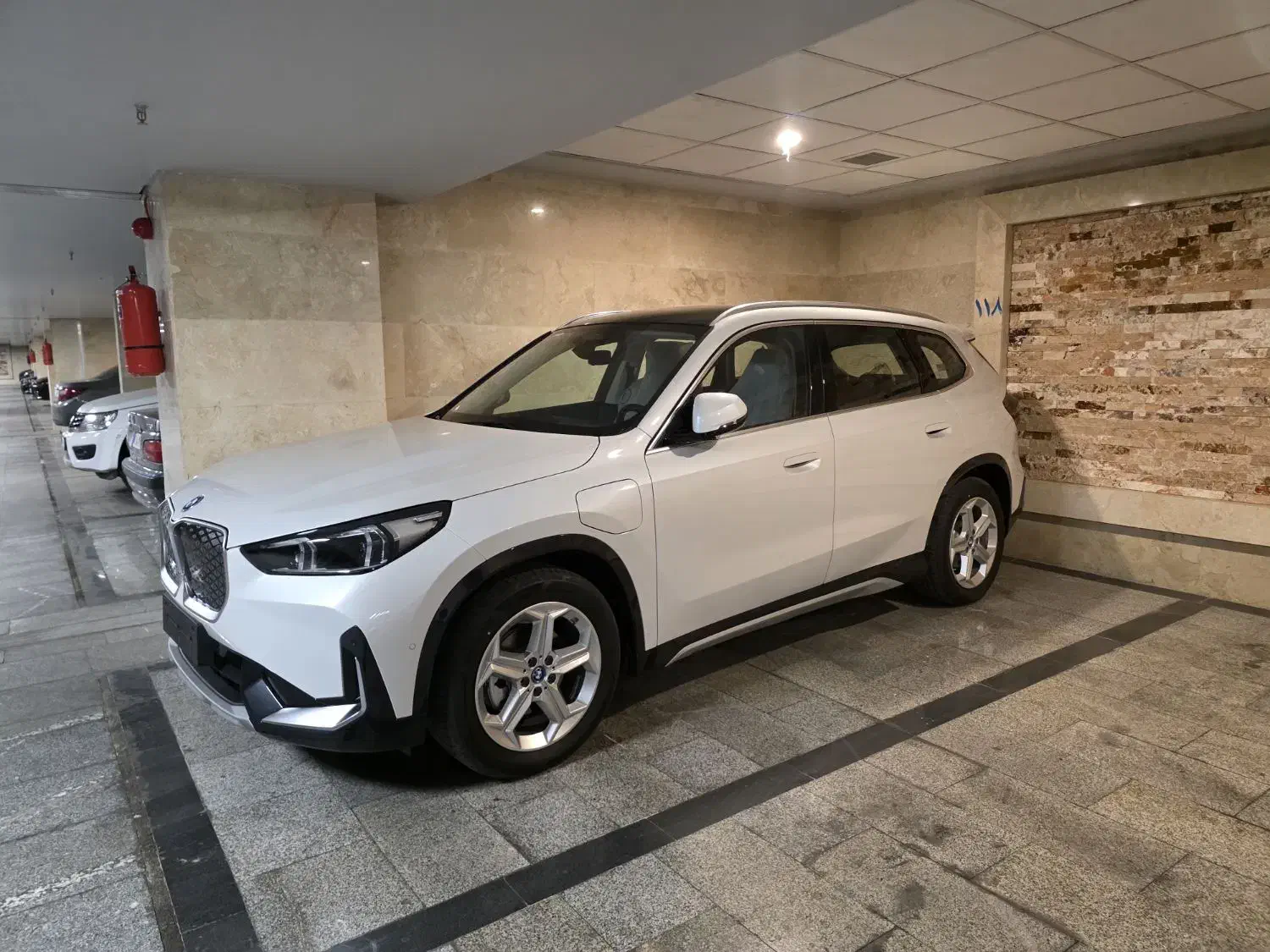 ix1|خودرو سواری و وانت|تهران, حسین‌آباد|دیوار