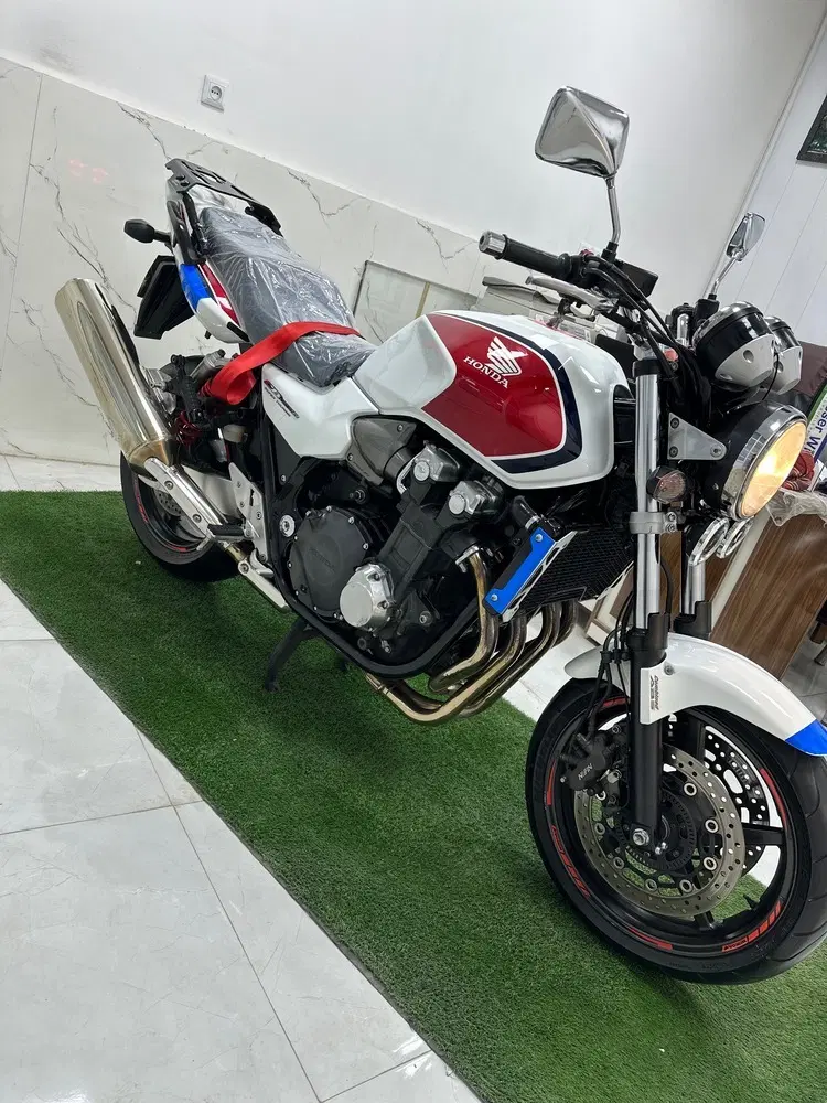 cb1300مدل2012|موتورسیکلت|تهران, دانشگاه شریف|دیوار