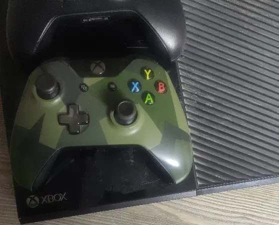 Xbox one 500G|کنسول، بازی ویدئویی و آنلاین|اصفهان, برازنده|دیوار