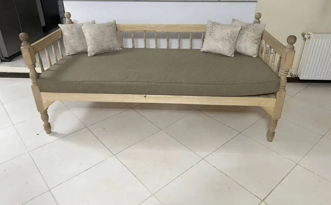 تخت سنتی|صندلی و نیمکت|سبزوار, کوی بهار|دیوار