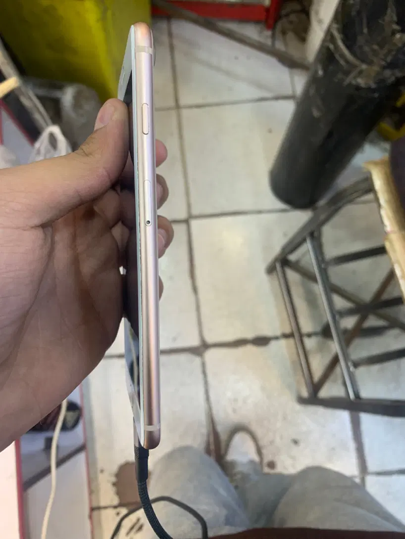 Iphone 8 plus|موبایل|شیراز, آزادی|دیوار