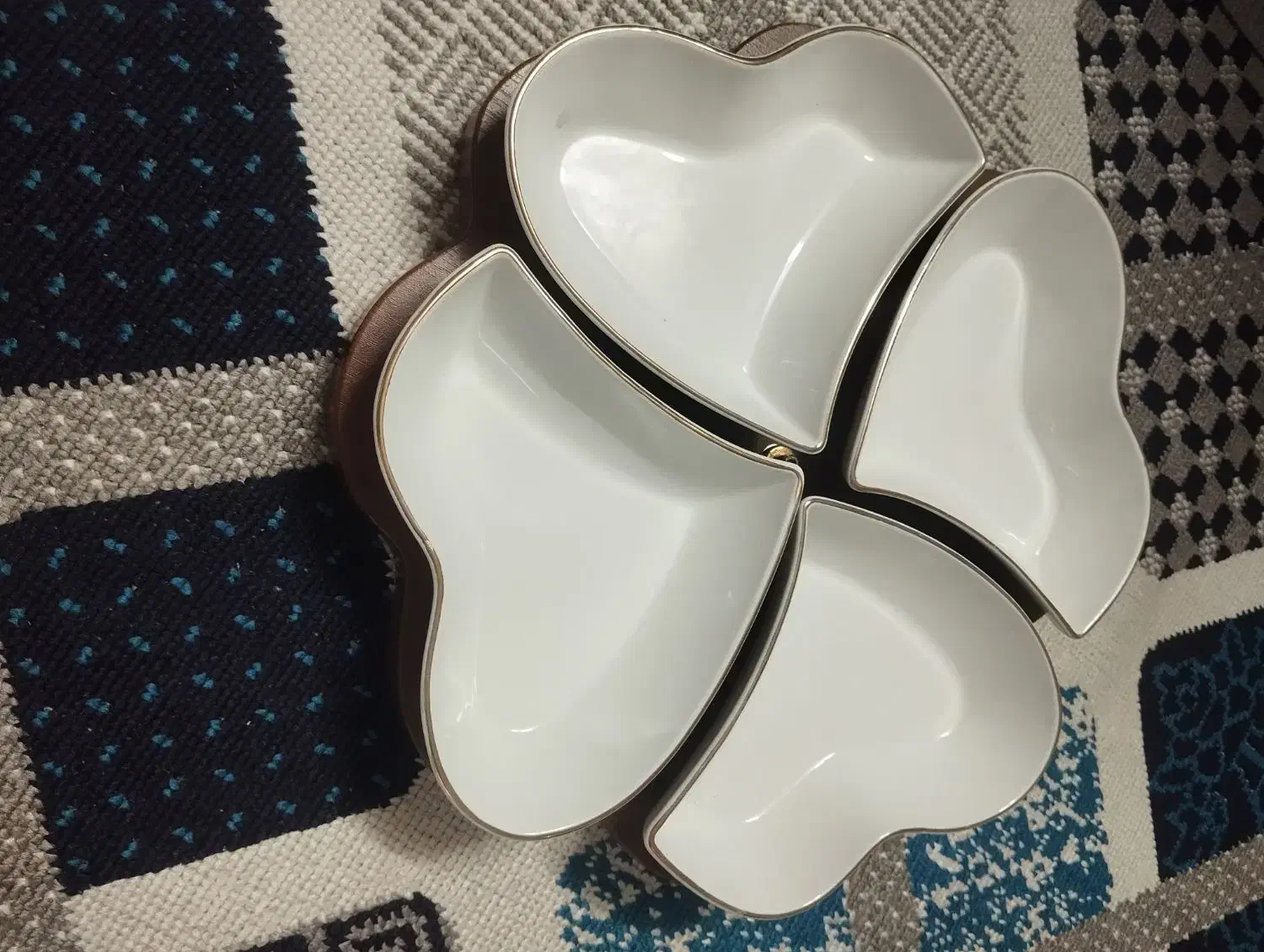 اردوخوری|ظروف سرو و پذیرایی|قم, زند آباد|دیوار