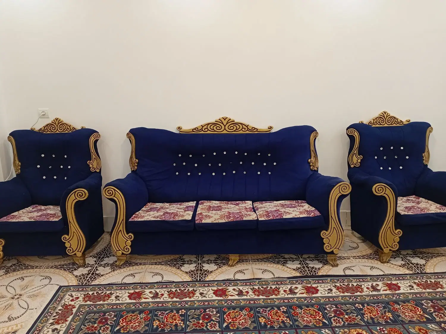 مبل|مبلمان خانگی و میز عسلی|بروجن, |دیوار