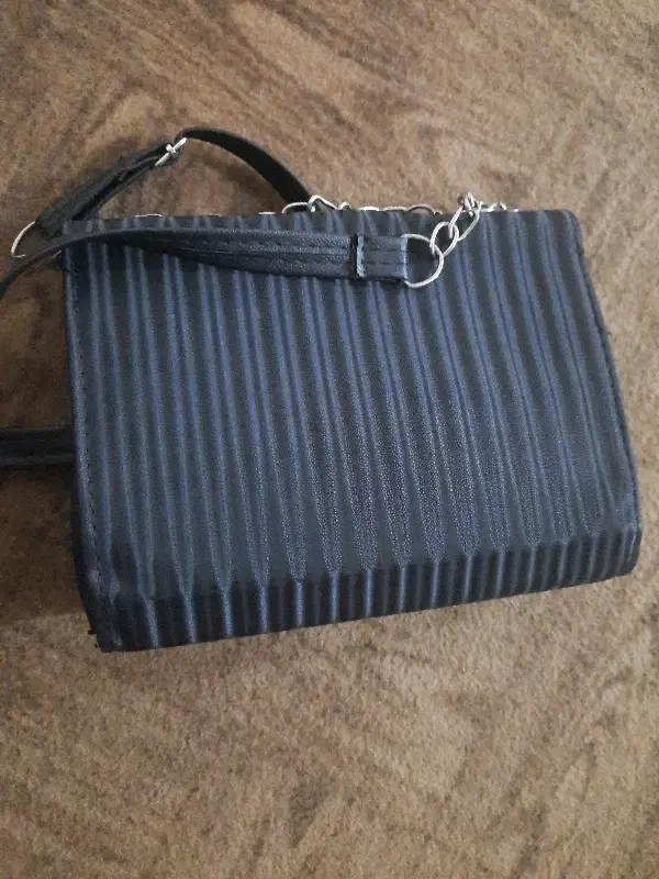 گمشده|اشیا|ایلام, |دیوار
