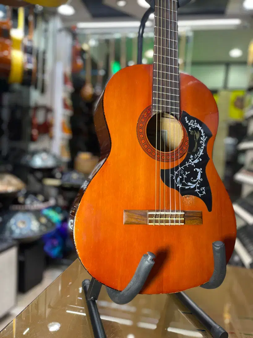 Yamaha C40 اصلی|گیتار، بیس، امپلیفایر|تهران, افسریه شمالی|دیوار