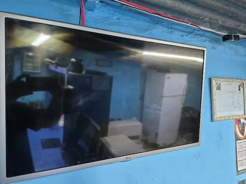 LED 32 inch LG|تلویزیون و پروژکتور|بندرعباس, |دیوار