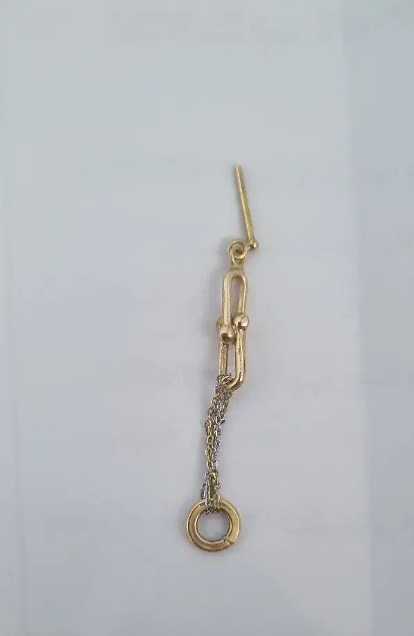 طلای گمشده|اشیا|شیراز, کیان شهر|دیوار