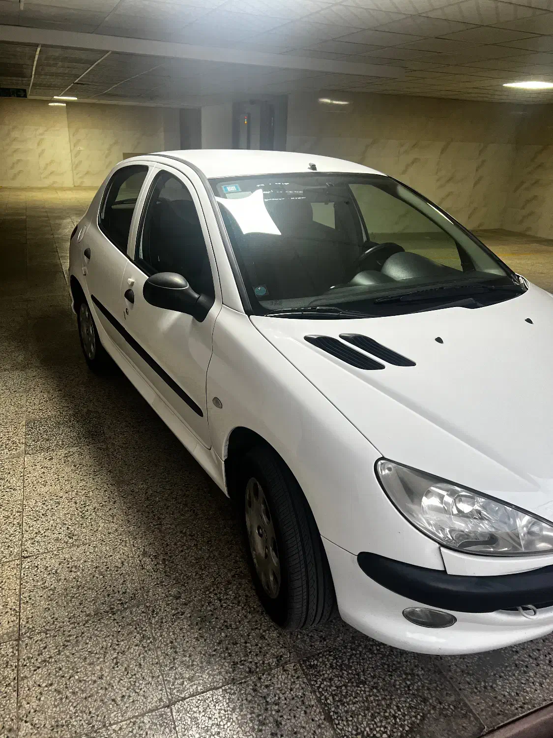 پژو ۲۰۶ تیپ۲ سفید ۱۴۰۱|خودرو سواری و وانت|شیراز, شهرک گلدشت حافظ‎|دیوار