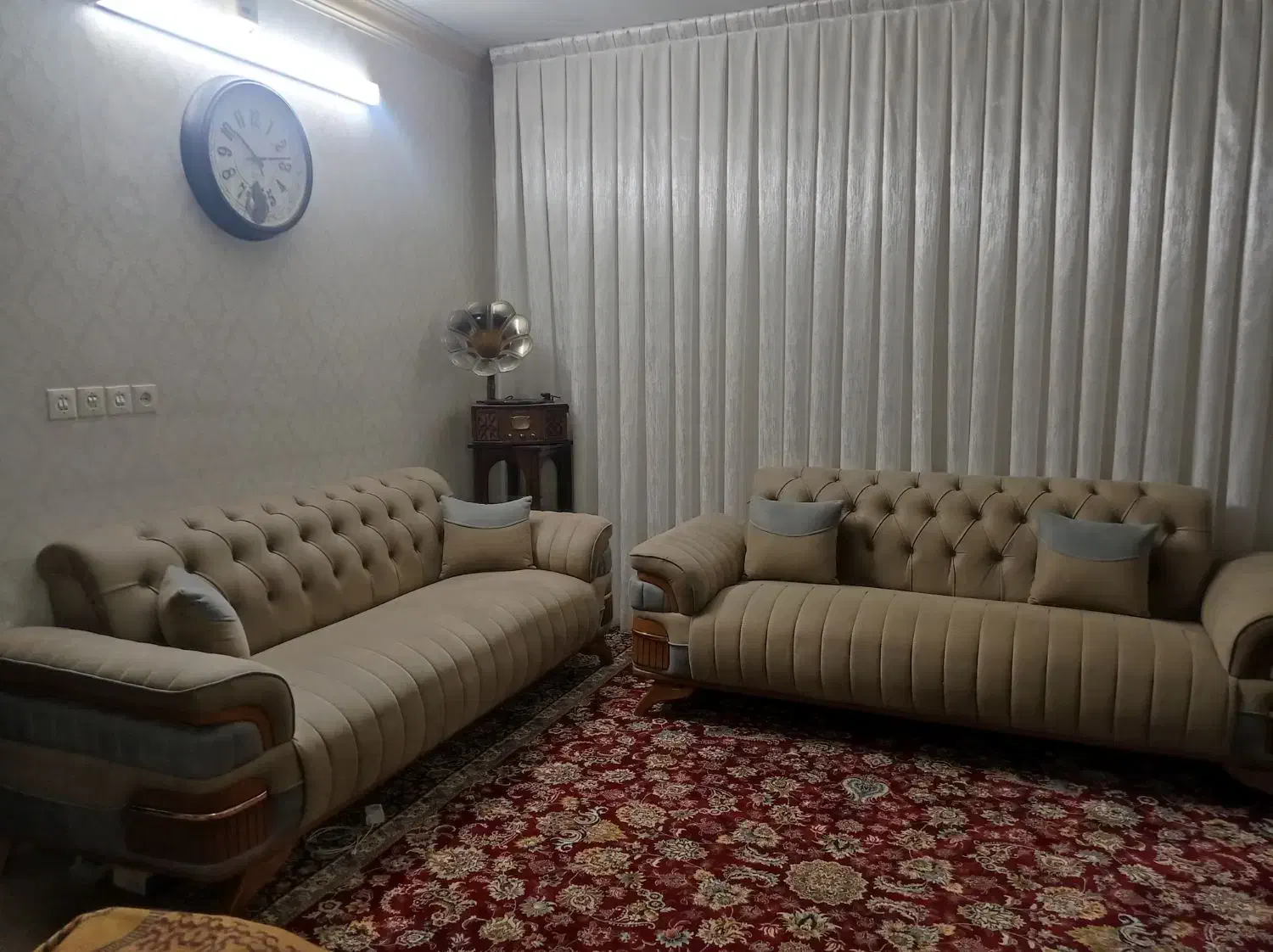 مبل راحتی|مبلمان خانگی و میز عسلی|مشهد, تربیت (صدف)|دیوار