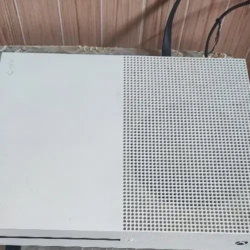 Xbox one s (1trb)|کنسول، بازی ویدئویی و آنلاین|قم, شاه ابراهیم|دیوار
