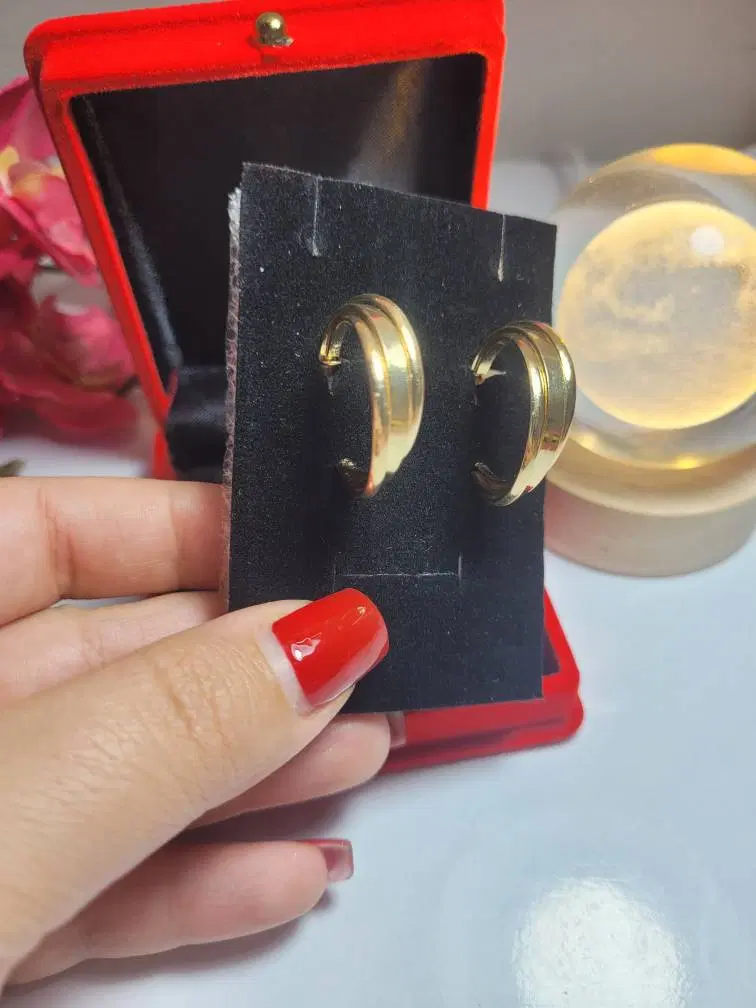 گوشواره|بدلیجات|رشت, چمارسرا|دیوار