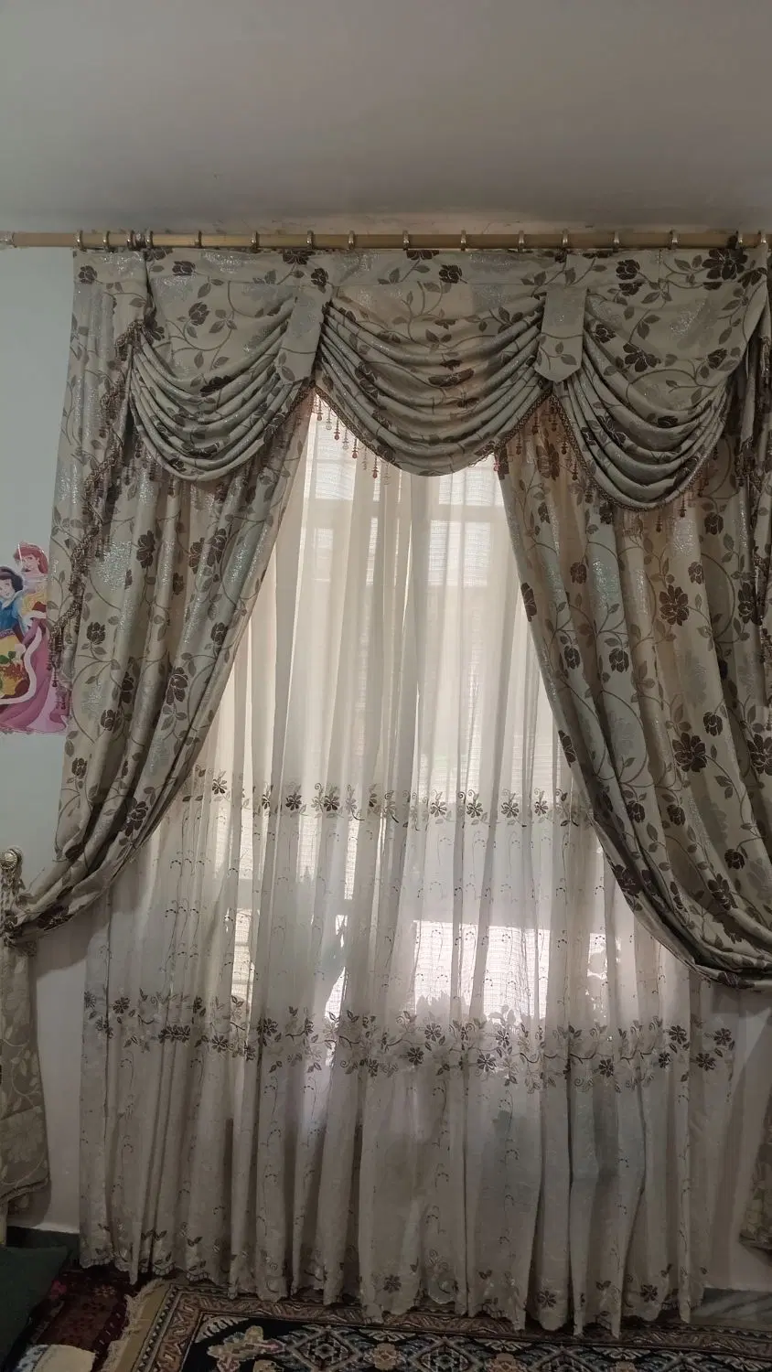 پرده|پرده، رانر، رومیزی|باشت, |دیوار