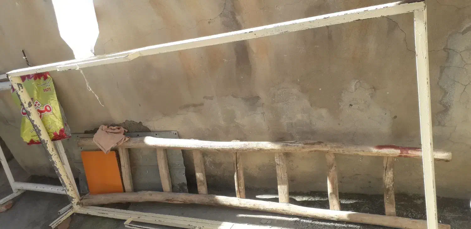 دار قالی|ابزارآلات|سنندج, |دیوار