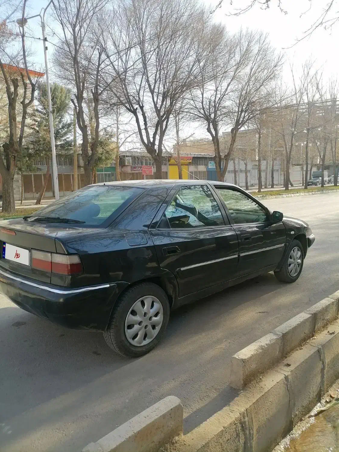 زانتیا ۸۳ ۲۰۰۰|خودرو سواری و وانت|بروجرد, |دیوار