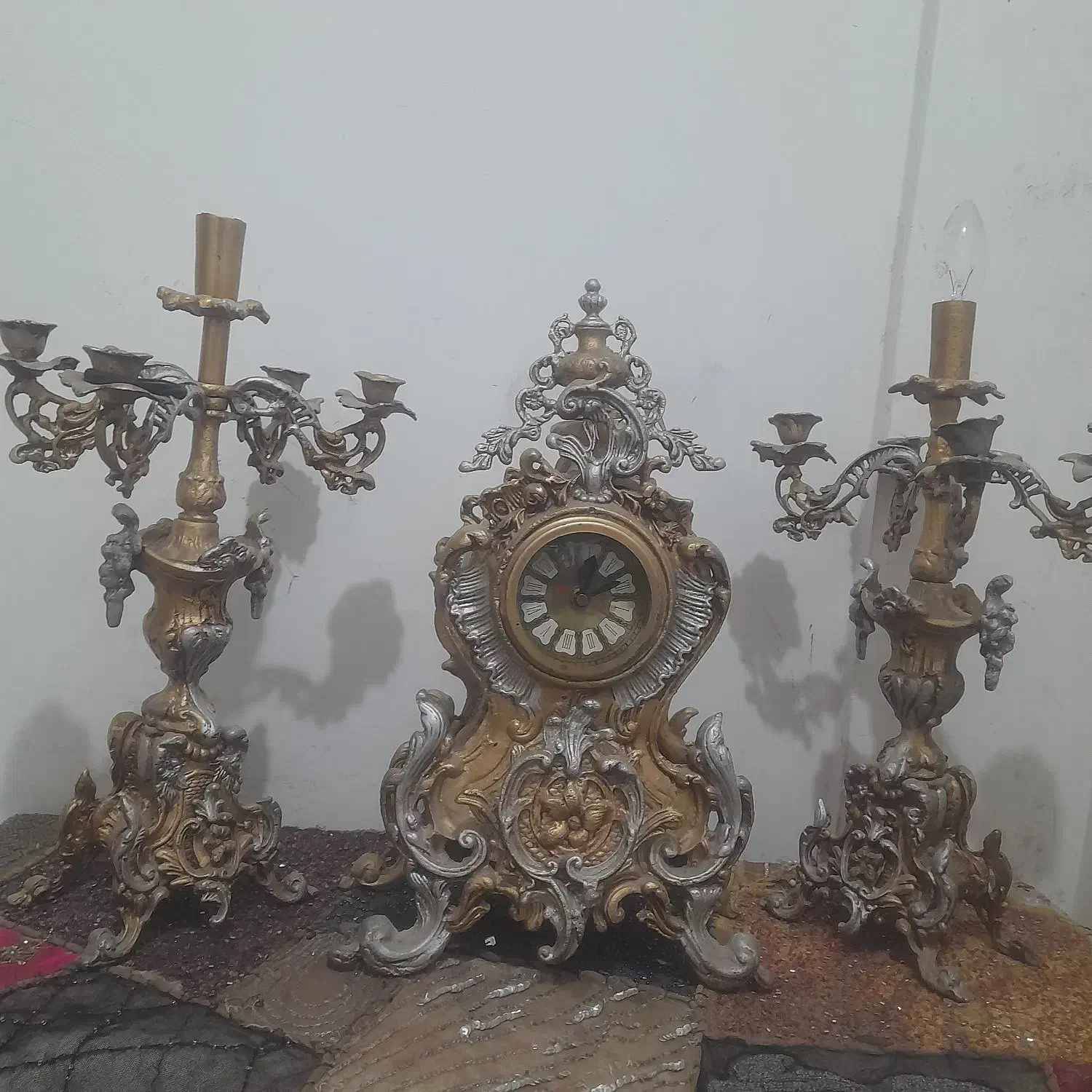 شمعدانی وساعت|کلکسیون اشیاء عتیقه|مشهد, چهارچشمه|دیوار