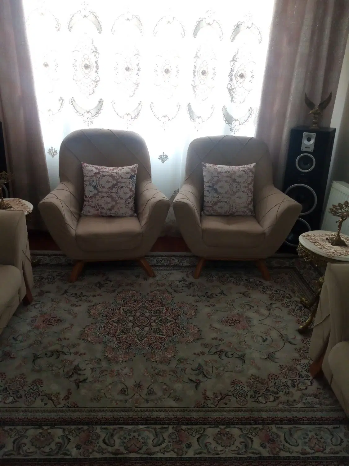 مبل|مبلمان خانگی و میز عسلی|پرند, فاز ۵|دیوار