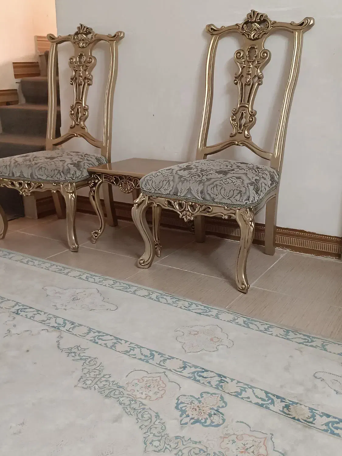 مبل|مبلمان خانگی و میز عسلی|قم, قلعه کامکار|دیوار