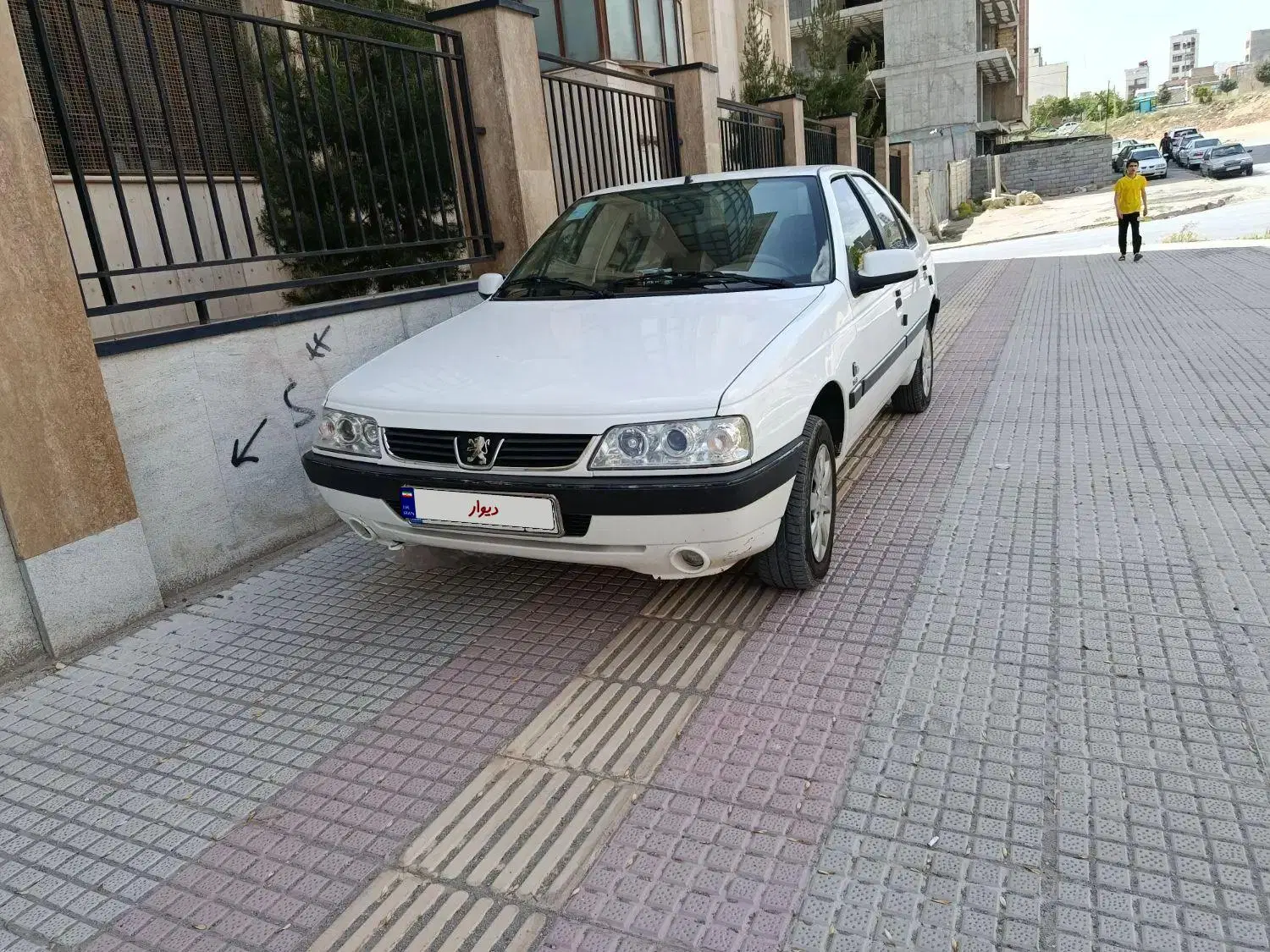 پژو SIX|خودرو سواری و وانت|شهرکرد, |دیوار