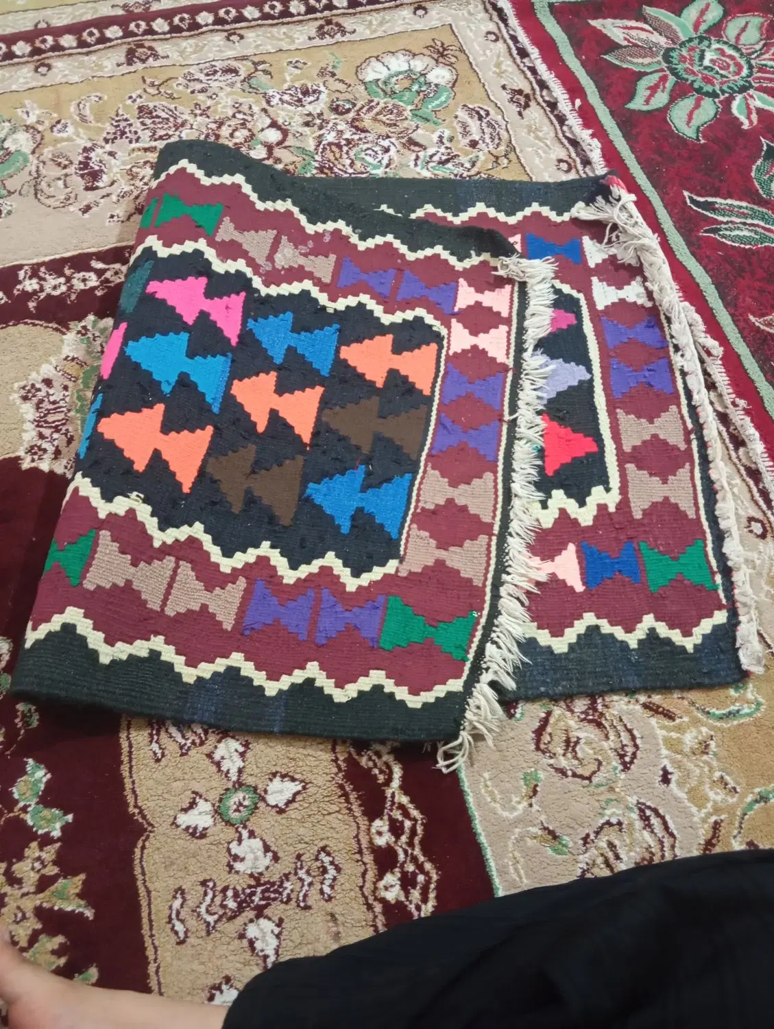 گلیم|گلیم، جاجیم، گبه|گرمی, |دیوار