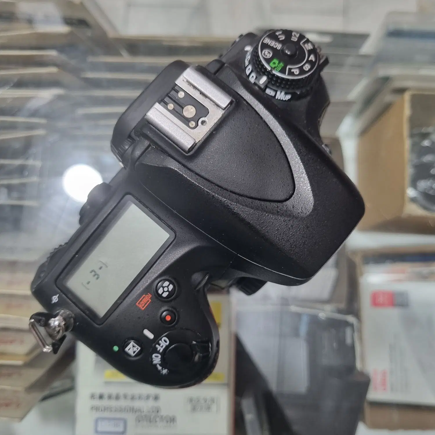 Nikon D610|دوربین عکاسی و فیلم‌برداری|تهران, چوب تراش|دیوار