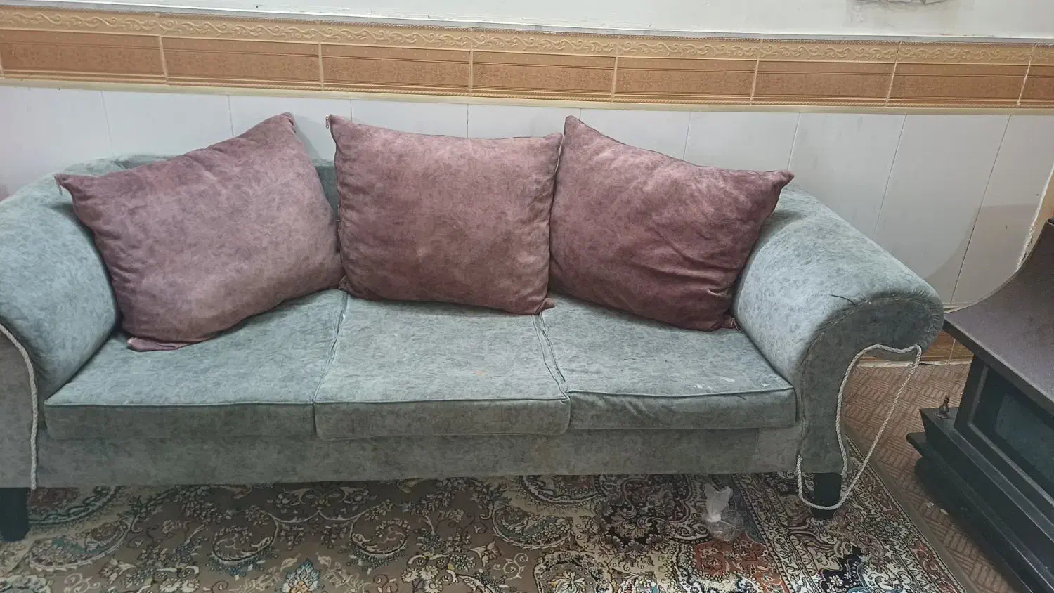 مبل ۷ نفره|مبلمان خانگی و میز عسلی|قم, باغ شازده|دیوار