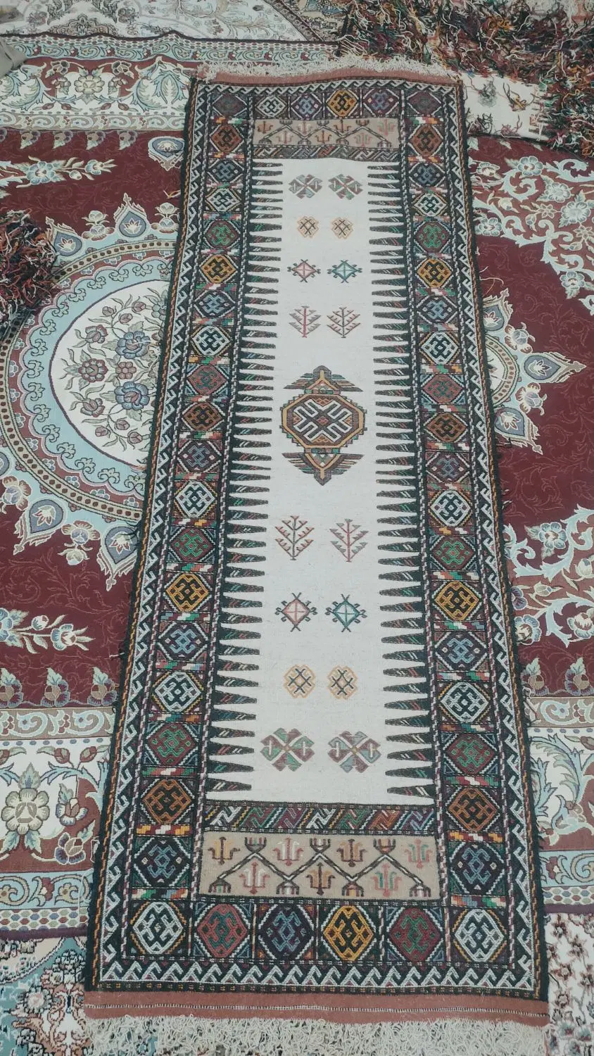 گلیم . خرگ|گلیم، جاجیم، گبه|شیروان (خراسان), |دیوار